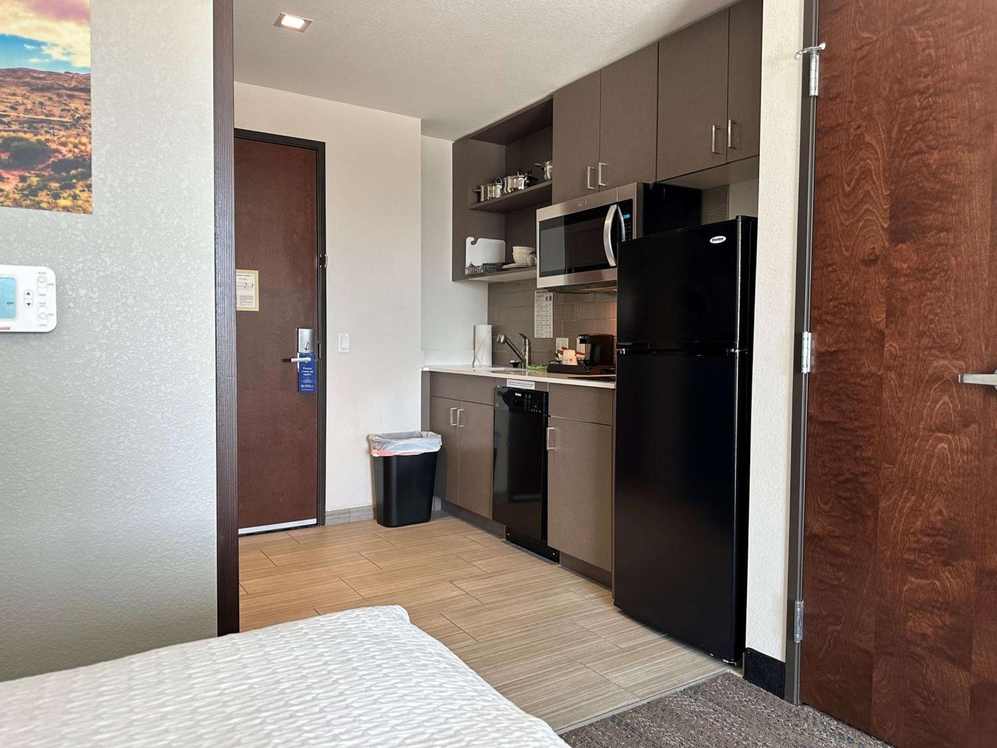 Best Western Plus Executive Residency Phoenix North Happy Valley Extérieur photo